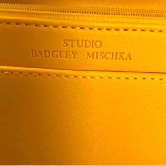 NWT Badgley Mischka sunshin yellow crossbody - Picture 6 of 10